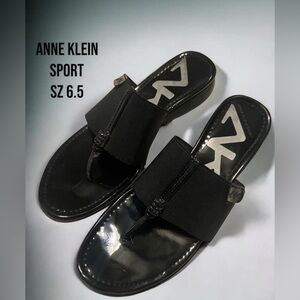 Vintage Anne Klein Sport Flip Flop Sandals Black Size 6.5